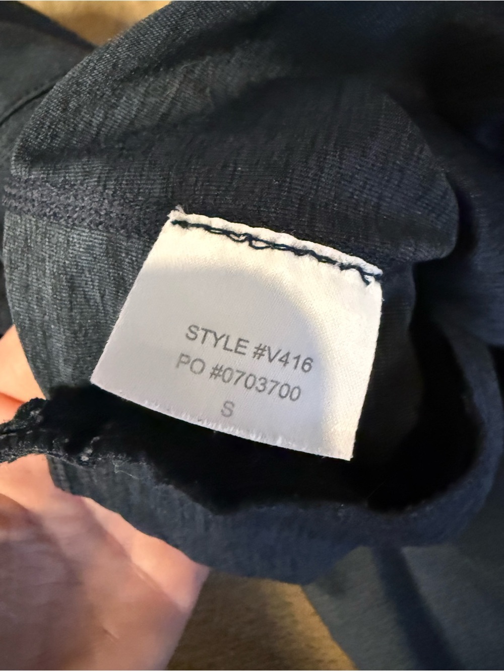 Vuori Men’s Navy Jogger Pants with Zip Pocket - Picture 4 of 4